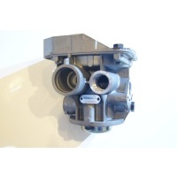 Клапан тормозные , прицеп wabco 9710023010