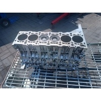 Bmw e90 e92 e60 x5 e70 x6 e71 3.0d m57n2 blok низ двигатель вал поршни