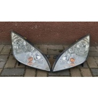 Mitsubishi кольт z3 04 - 08 фара правый передняя