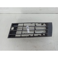 Решетка (заглушка) в бампер Перед. L Audi A4 B5 (1994-2001) 1999 8D0807345AA