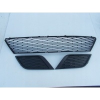 Решётка бампера центральная правый левая seat ibiza 6j 6j0853667c 6j0853666d