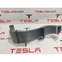 Воздуховод Tesla Model X 2016 1062032-00-A,1053903