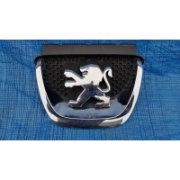Peugeot 308 логотип решетка значек