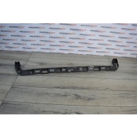 Кронштейн бампера центральный VOLKSWAGEN Passat B6 2007 3C5807861, 3C5807863, 3C5807861