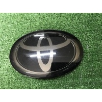 Эмблема решетки радиатора Toyota Camry xv70 20-нв Toyota Параметр: Модель 2020 9097502160