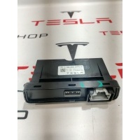 Электроручник Tesla Model X 2016 1007618-00-E