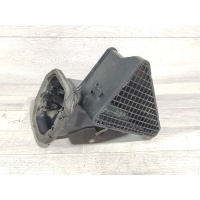 Воздухозаборник Volkswagen Touareg 7L 2005  7L0819049