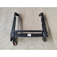 Кронштейн сиденья Volkswagen Touareg 7L 2005 7L0881677B