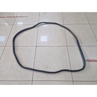 Уплотнитель двери багажника Volkswagen Touareg 7L 2005 7L6827705K