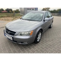 Соната 2 , 4 бензин . без żadnej коррозии автомат
