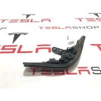 Уплотнитель Tesla Model X 2016 1049386-00-C,1473350-00-C