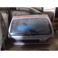 Стекло заднее Mercedes E W210 2001