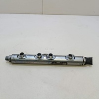 Рейка топливная (рампа) Land Rover Range Rover Sport 2013 LR013183