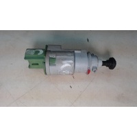 Датчик педали сцепления renault Kaptur 2016- 8200276360