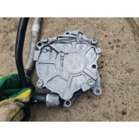 Насос вакуумный Volkswagen Passat CC 2013 03L145100F