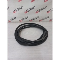 Уплотнитель двери Volkswagen Touareg NF 2013 7P0837911A