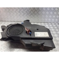 Сабвуфер audi a3 8p 8p3035382