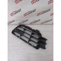Решетка в бампер Volkswagen Touareg NF 2013 7P6853666A