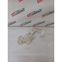 Кронштейн замка двери Volkswagen Touareg NF 2013 7P0837868A