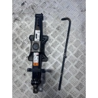 Домкрат Ford Escape 2 2010
