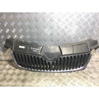 Решетка радиатора Skoda Roomster 2006 5J0853124,5J0853668A