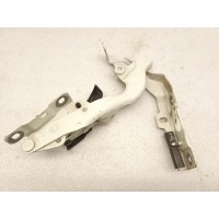 Петля капота Mercedes-Benz A-class W176 A1768800428