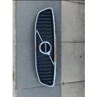 Решетка volvo v40 рестайлинг кросс кантри 31425337