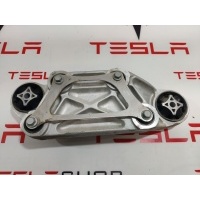 Кронштейн двигателя Tesla Model X 2016 1052783-00-C,1066608-01-C