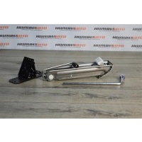 Домкрат MERCEDES W204 2010 A2115830415
