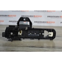 Кронштейн ручки двери MERCEDES W212 2009 A2127600234