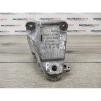 Кронштейн двигателя BMW 3 F30 F31 F80 2017 22116859416, 22116859416, 22116859406