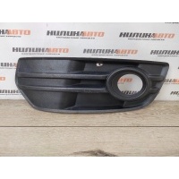 Решетка противотуманной фары AUDI Q5 2010 8R0807681A01C