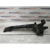 Кронштейн замка капота Volkswagen Touareg 2003 7L0805799D, 7L0805799C, 7L0805799D