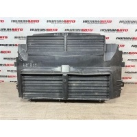 Дефлектор радиатора FORD Focus 3 2011 1784855, BM518473AF, 1747351, 1728848, CM5Z8B455A, 1784855, BM518475AE, BM518475DB