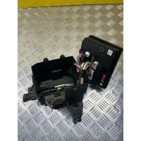 Блок предохранителей Nissan Navara (D40) 2004-2015 Пикап 2010 284B8EB300, 284B7EB330