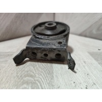 Подушка крепления двигателя Toyota Yaris 1 2001 12372-23010