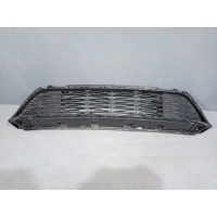 Решетка в бампер центральная Kia Ceed CD 86560J7DA0