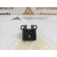 Петля крышки багажника Skoda Karoq 1 NU7 до Рестайлинг 2017-2021 5G6827301C