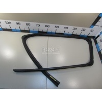 Накладка стекла заднего левого Renault Sandero (2009 - 2014) 823317744R
