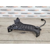 Кронштейн фары AUDI Q3 2013 8U0941454