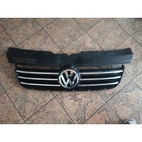 Решетка радиатора 7h0807101 volkswagen транспортер t5