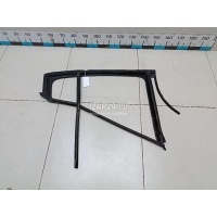 Уплотнитель стекла двери Renault Megane III (2009 - 2016) 823309308R