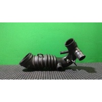 Патрубок воздушного фильтра Volkswagen Passat B5 2000 058 133 356 J