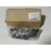 Audi oe 80a098619a комплект болт креплений дверь
