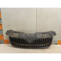 Решетка радиатора Skoda Praktik, Roomster 2007 5J0853668
