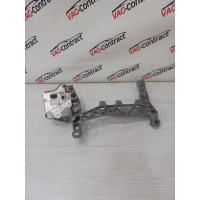 Кронштейн компрессора пневмоподвески Volkswagen Touareg NF 2013 7L0616251