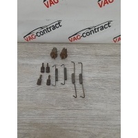 Монтажный комплект тормозных колодок Volkswagen Touareg NF 2013 7P0698545