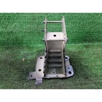 кронштейн усилителя переднего бампера Opel Zafira B (2005-2012) 93184615