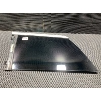 Стекло кузовное боковое левое Mercedes-Benz GL X164 2009 A1646702150,A1646702750