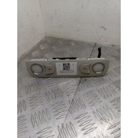 Фонарь салона (плафон) задний верхний Audi A6 4F/C6 2010 4L0947111B
